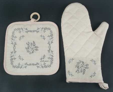 Heirloom Cloth Oven Mitt and Potholder Set
