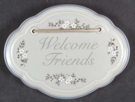 Heirloom "Welcome" Wall Plaque