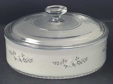 Heirloom 1.5 Quart Round Covered Baker