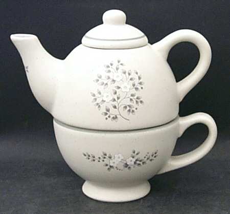 Heirloom Individual Teapot & Lid with Cup