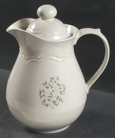 Heirloom Plastic Thermos/Carafe & Lid