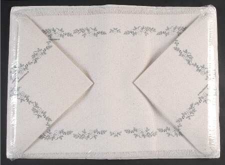 Heirloom Cloth Placemat & Napkin Set - Set of 4