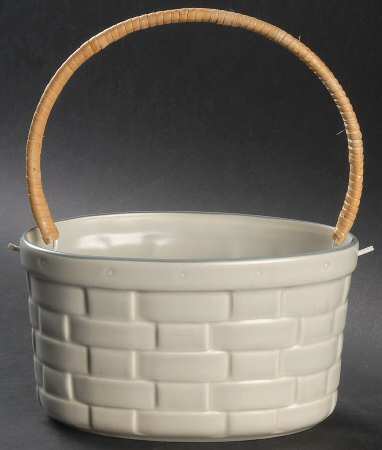 Heirloom Medium Basket with Handle