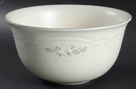 Heirloom 9" Mixing Bowl