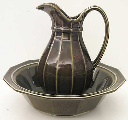 Heritage Green Large Pitcher & Bowl Set