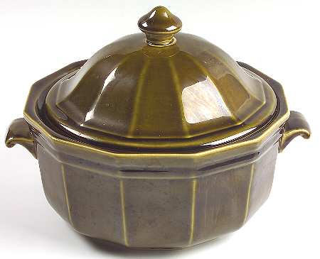 Heritage Green Round Covered Vegetable