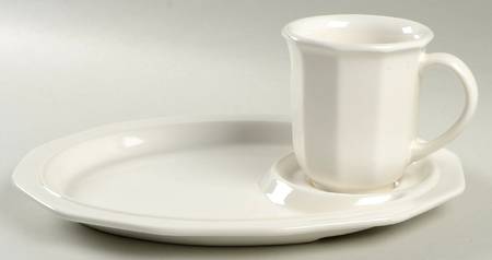 Heritage White Snack Plate & Mug Set