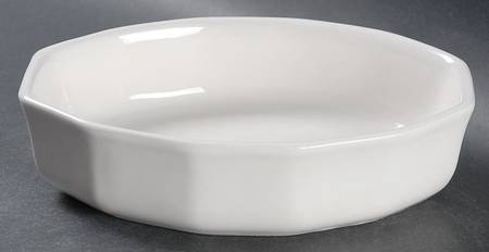 Heritage White 7" Oval Baker