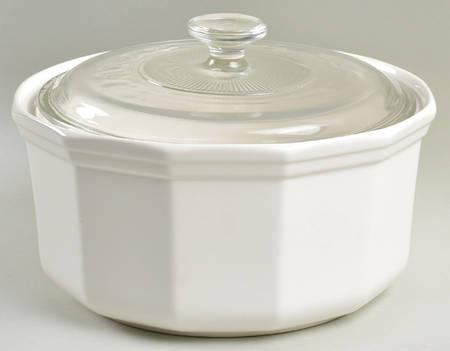 Heritage White 3 Qt Round Covered Casserole with Glass Lid