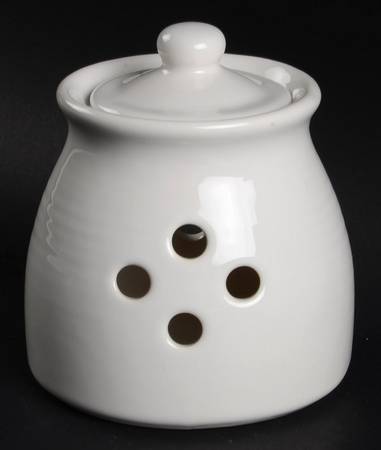 Heritage White Garlic Keeper & Lid
