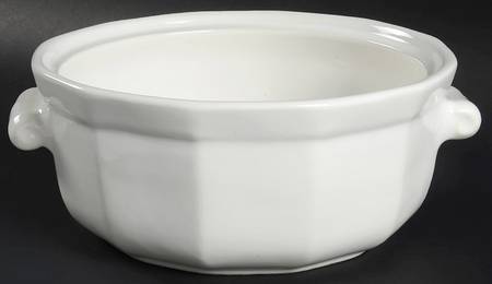 Heritage White 3 Quart Round Casserole No Lid
