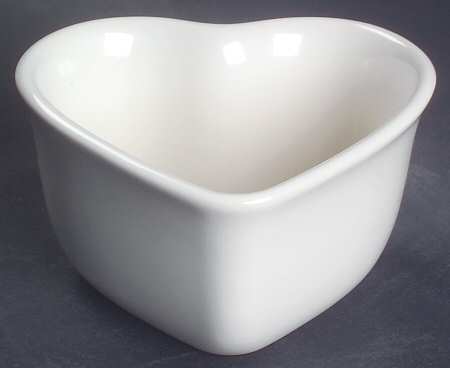 Heritage White Heart Shaped Custard Cup