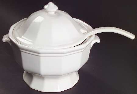 Heritage White Tureen & Lid W/Ladle