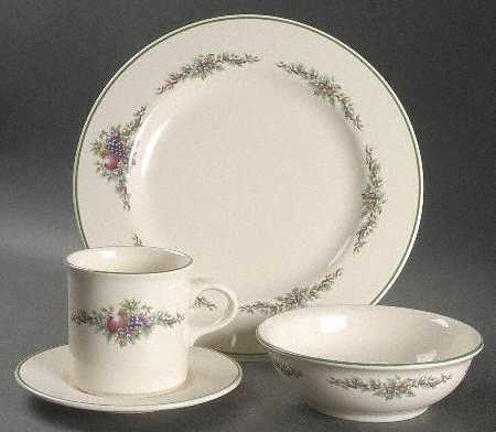 Holly Joy 4 Piece Place Setting