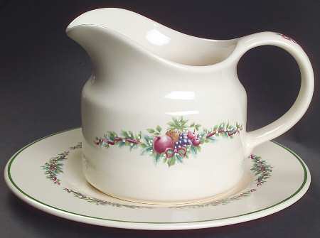 Holly Joy Gravy Boat & Underplate