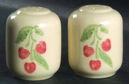 Honeybrooke Salt & Pepper Set