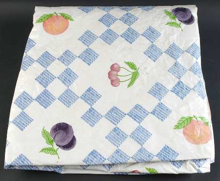 Hopscotch (Fruit) 66" Round Tablecloth