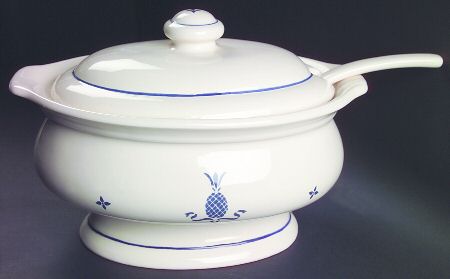 Hospitality Tureen & Lid w/Ladle