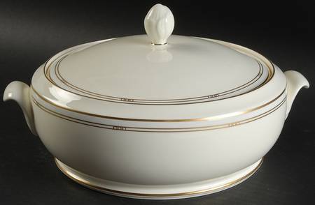Innocence Round Covered Vegetable