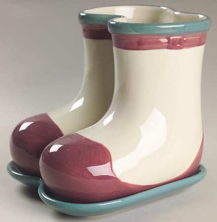 Juniper Boots Planter & Underplate