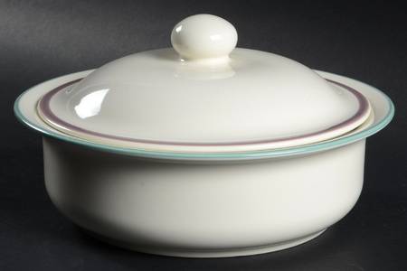 Juniper 2 Qt Round Covered Casserole