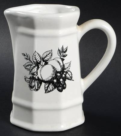Market Basket Creamer