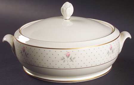 Mayfair (Gold Trim) Round Covered Vegetable