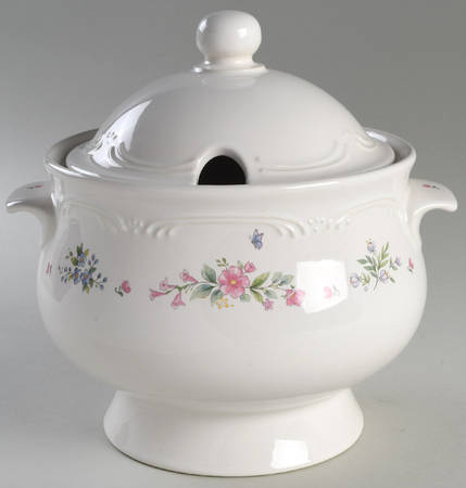 Meadow Lane Tureen &  Lid by Pfaltzgraff