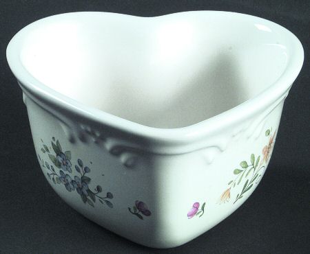 Meadow Lane Heart Shaped Custard Cup by Pfaltzgraff