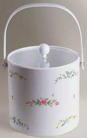 Meadow Lane Plastic Ice Bucket & Lid