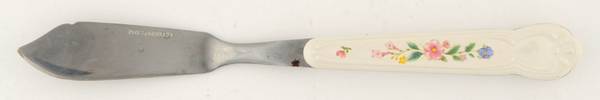 Meadow Lane Flat Handle Master Butter Knife