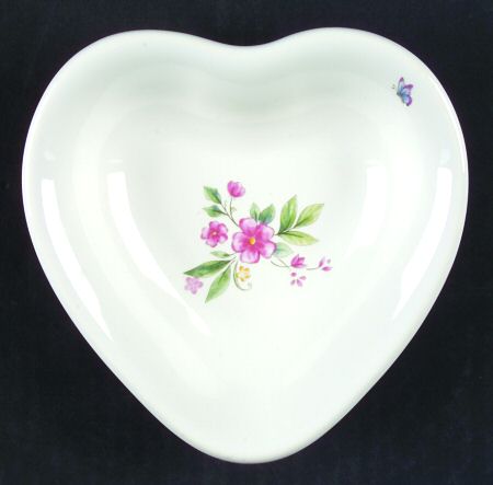 Meadow Lane Heart Shaped Dish