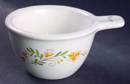 Meadow Lane 1/2 Cup Measuring Cup