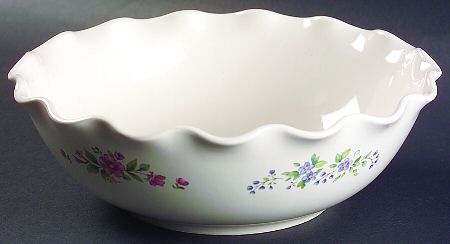 Meadow Lane Large Round Fluted Bowl