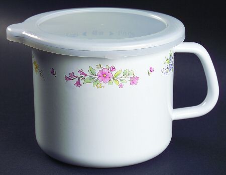 Meadow Lane 4-In-1 Metal Measuring Cup with Plastic Lid