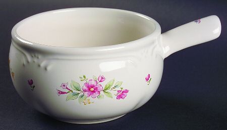 Meadow Lane One Stick Handled Soup/Snack Bowl (use with SNTR11)