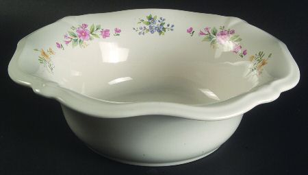 Meadow Lane Sculpted Serving Bowl