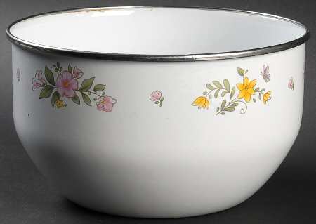 Meadow Lane 7" Metal Bowl