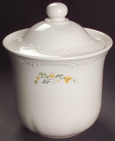 Meadow Lane Medium Canister & Lid