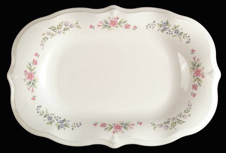 Meadow Lane Sculpted Bread Tray