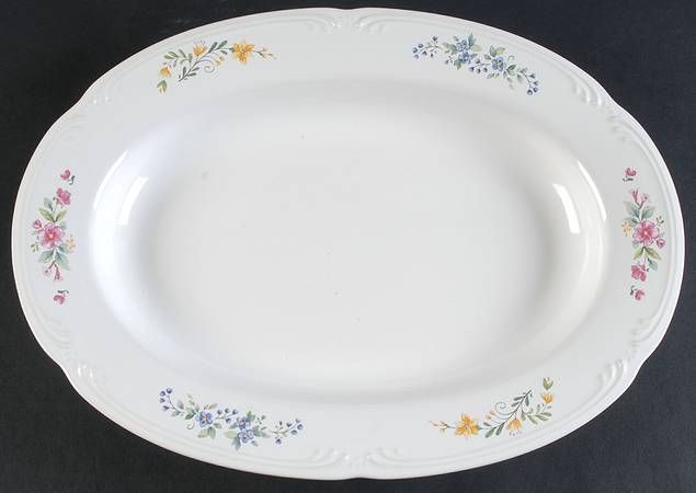 Meadow Lane 15" Oval Serving Platter by Pfaltzgraff