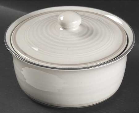 Moon Shadow 2 Qt Round Covered Casserole
