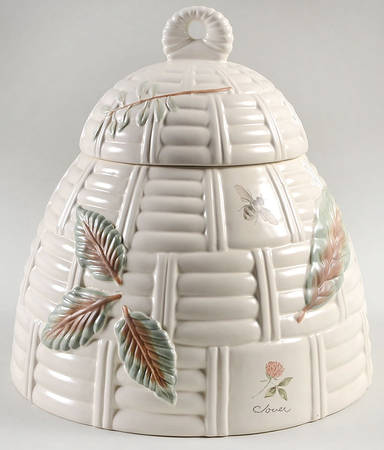 Naturewood Figural Cookie Jar & Lid