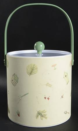Naturewood Plastic Ice Bucket & Lid