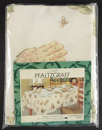 Naturewood Oblong Vinyl Tablecloth