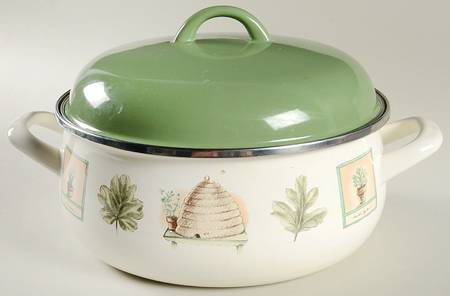 Naturewood 5 Qtt Metal Dutch Oven & Lid
