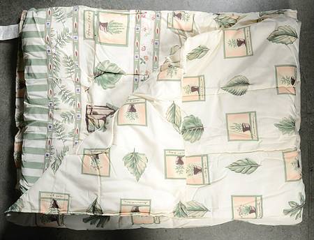 Naturewood Twin Size Comforter