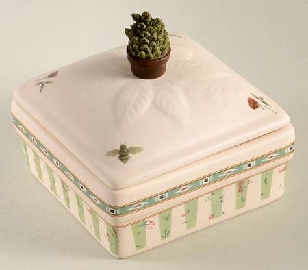 Naturewood Square Candy Box