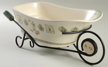 Naturewood Wheelbarrow Serving Bowl W/Metal Frame