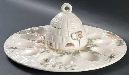 Naturewood Sculpted Deviled Egg with Covered Bowl